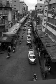 昭和40年代後半の柏駅東口の様子