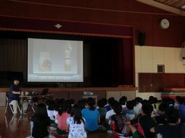 7月5日松葉第一小体育館での講義の様子