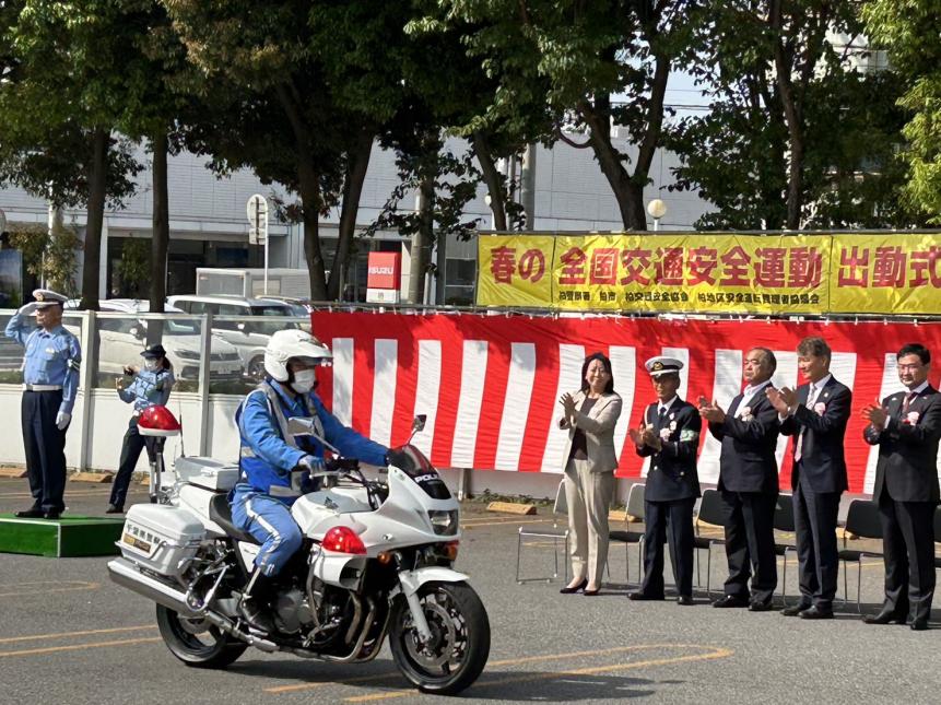 交通安全運動出動式2