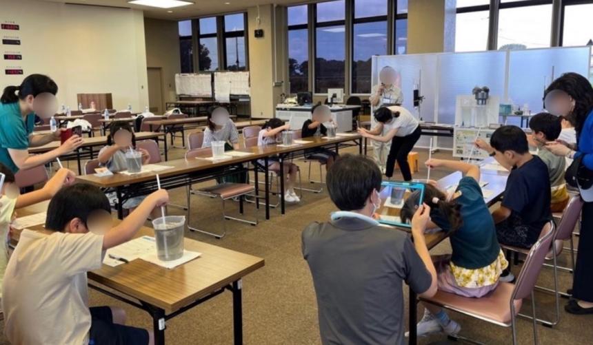 浄水場見学体験の様子