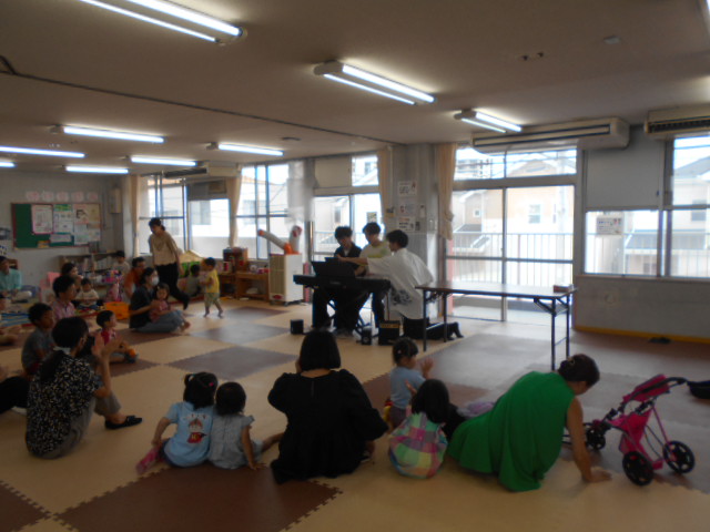 ピアノ演奏