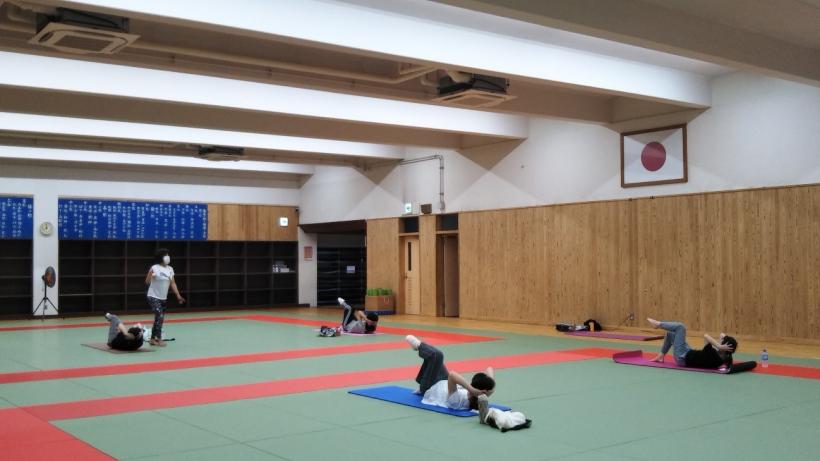 ナイトピラティス