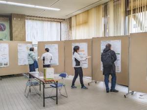 柏市役所本庁舎1階ロビー