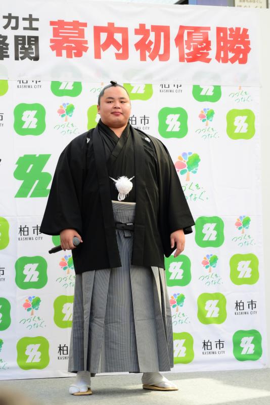 parade1_houkokukai
