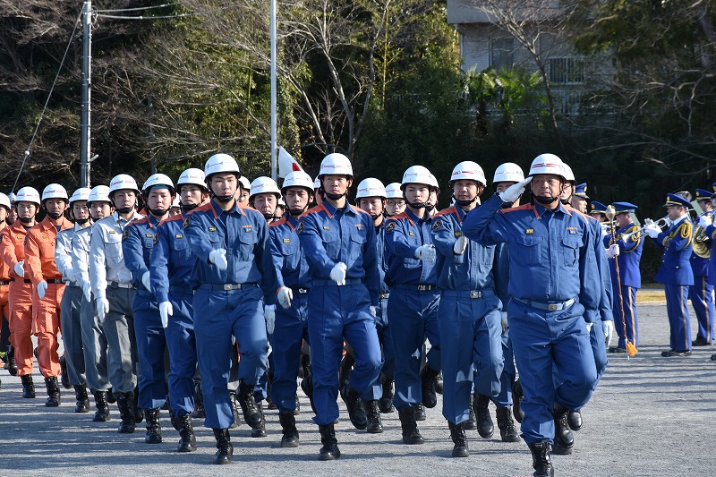 消防隊分列行進