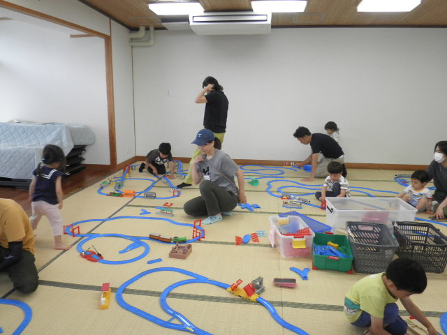 プラレール遊び