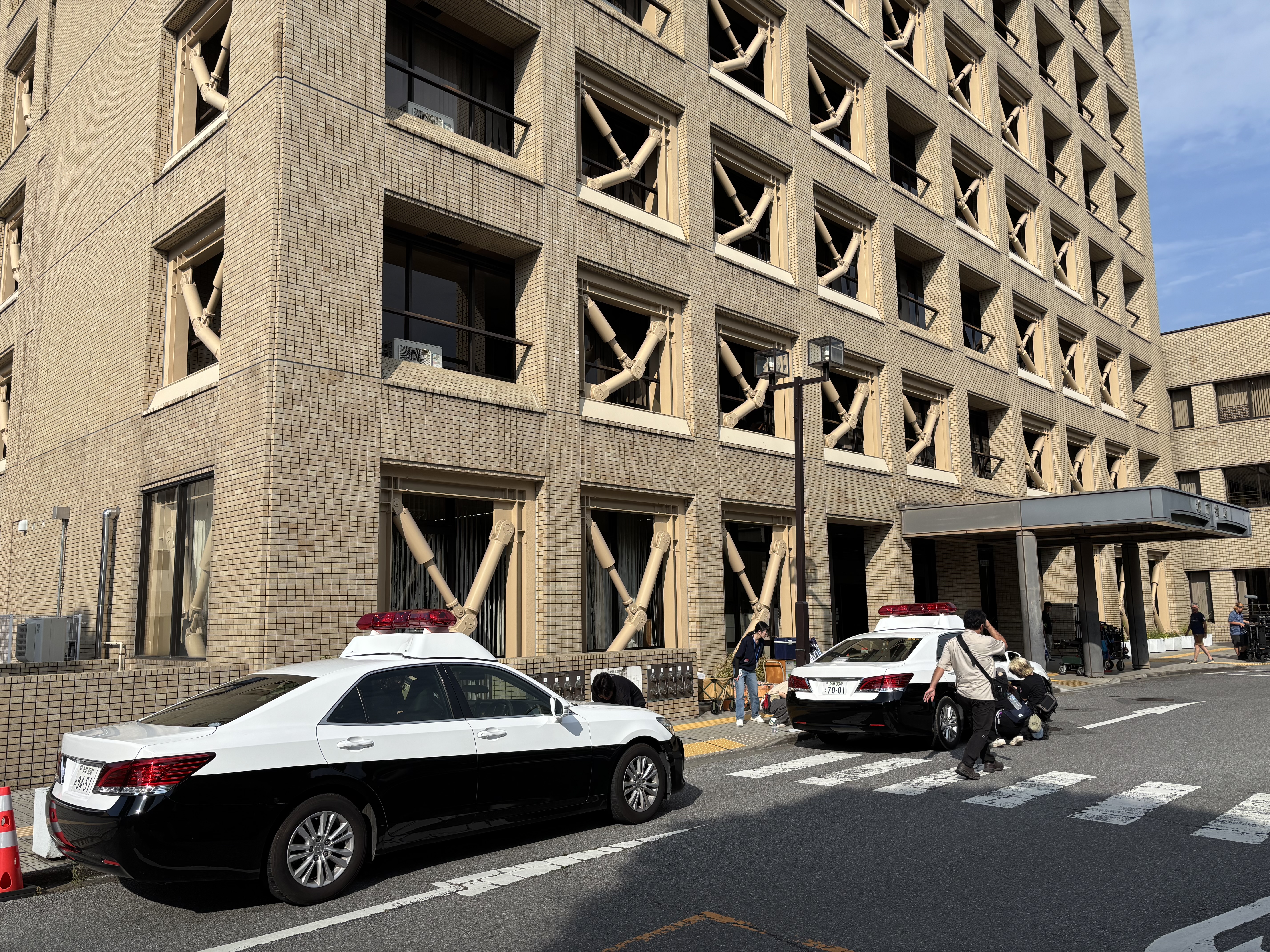 本庁前ロータリーでの撮影の様子