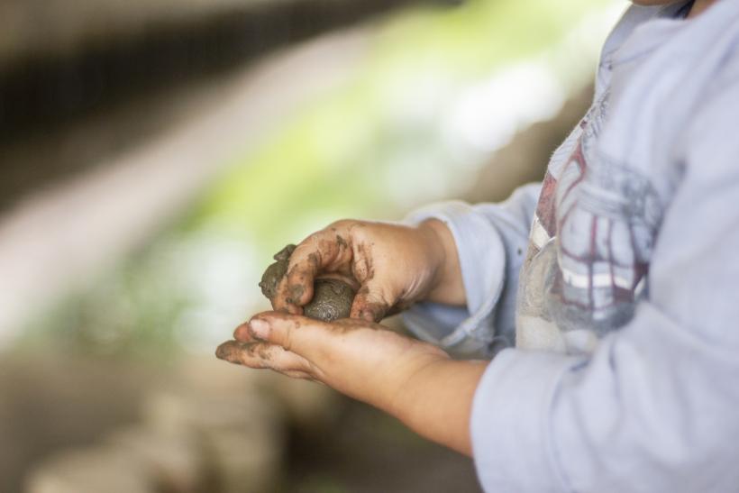 カシニワたねダンゴ作り体験
