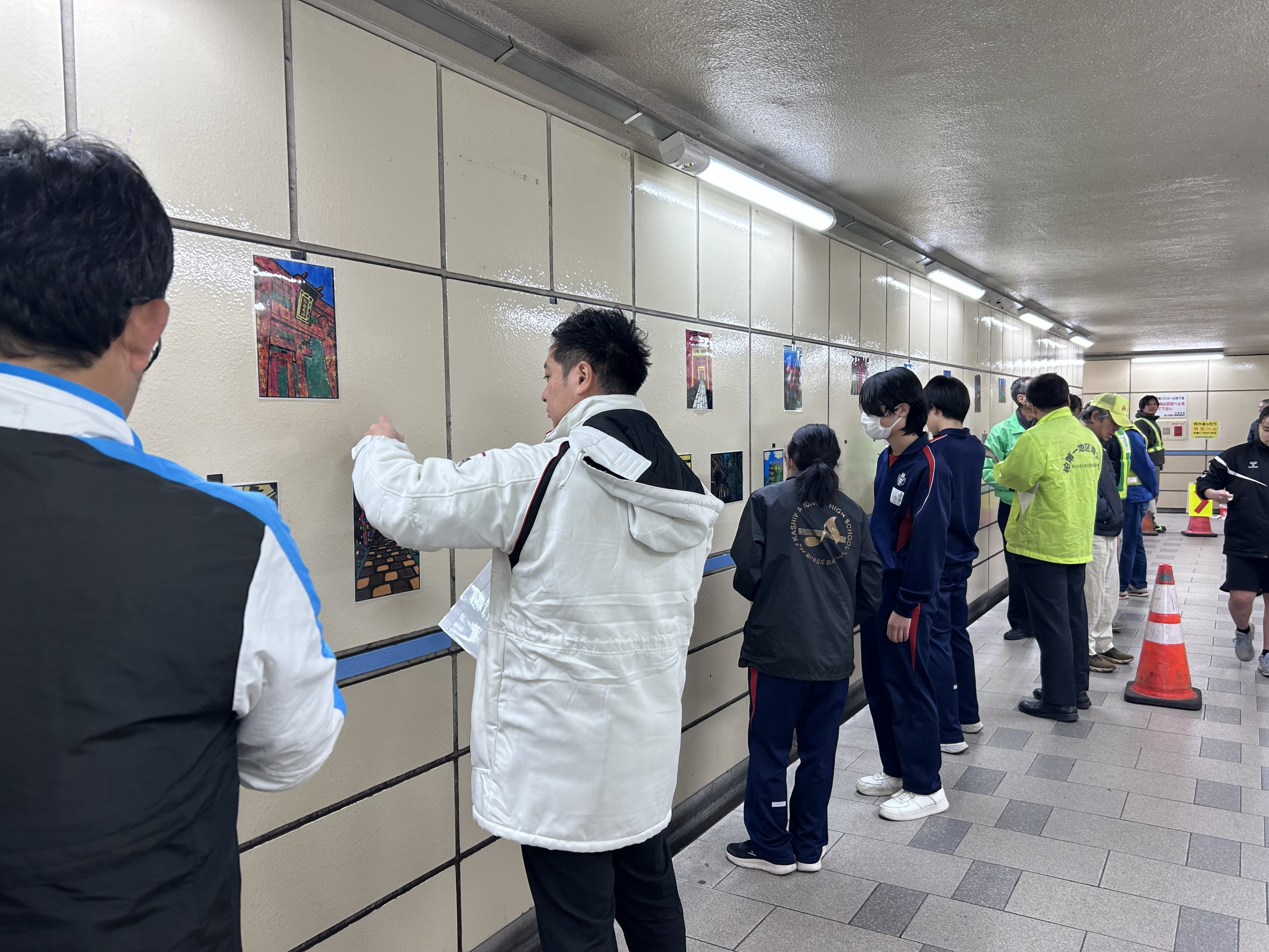 西口地下道_展示2