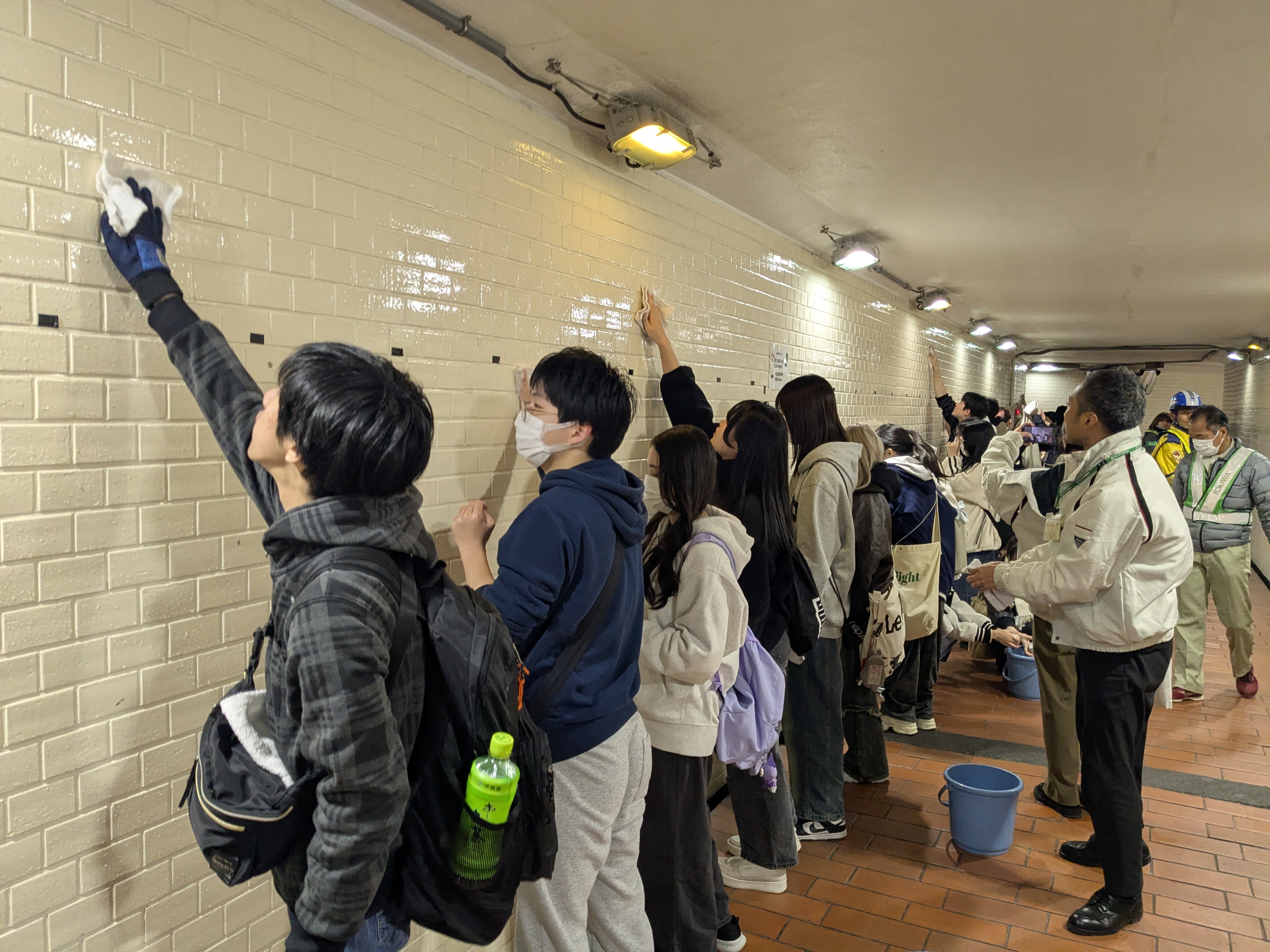 あけぼの地下道_清掃活動