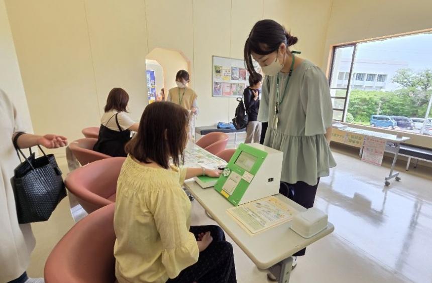 ロビーでの測定会の様子