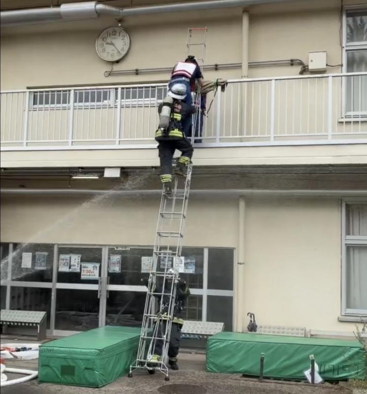抱え救出