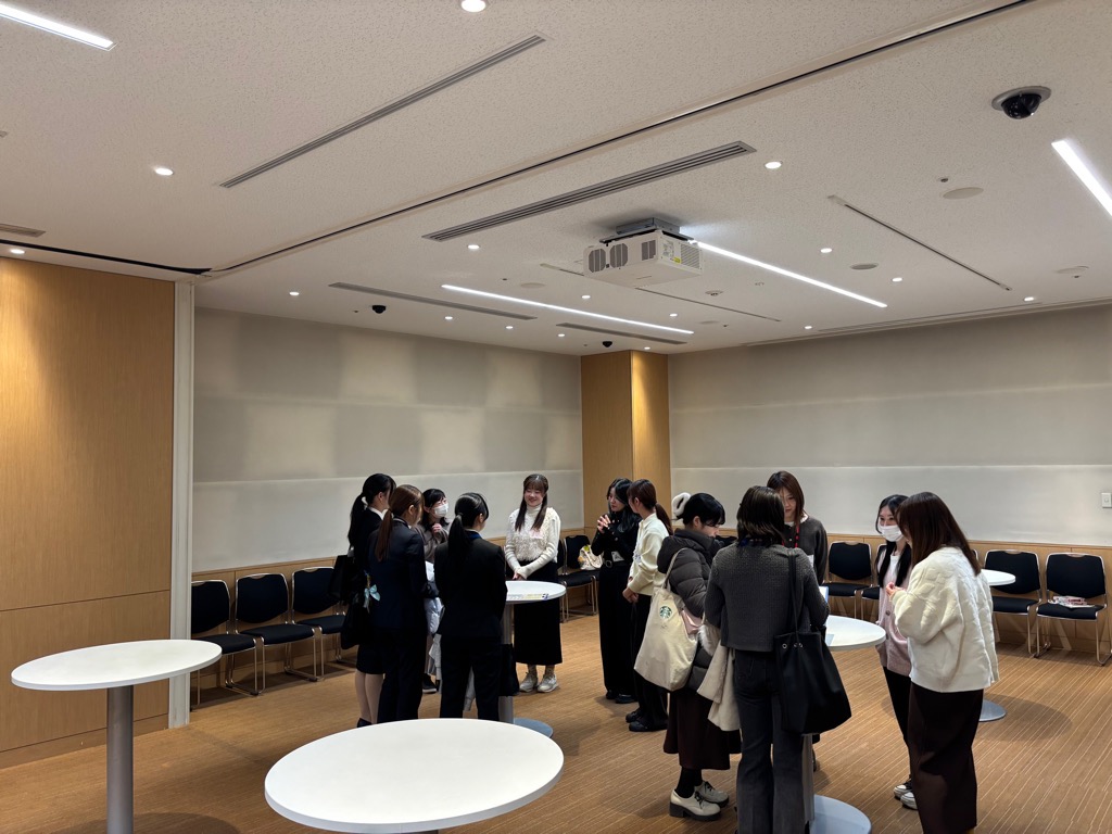 先輩職員とのフリートーク